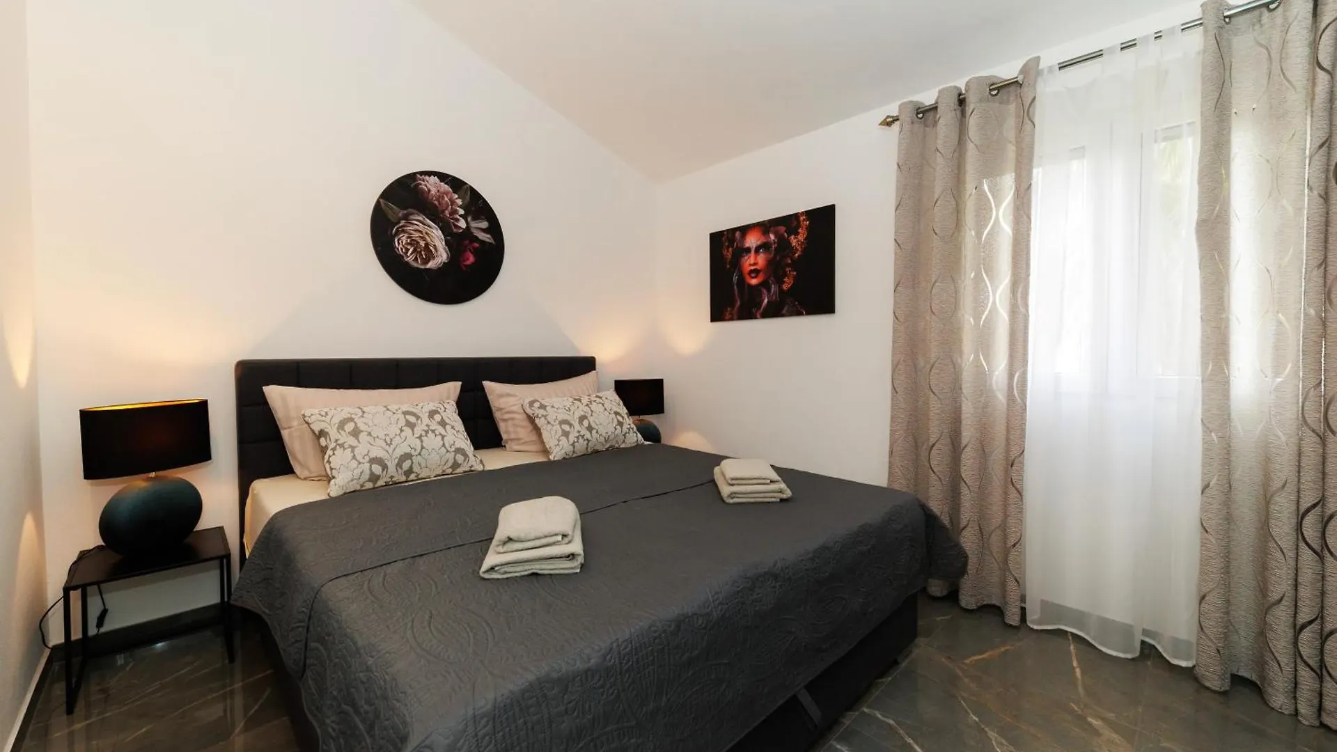 Apartmani Riva Zadar 0*,  Kroatien