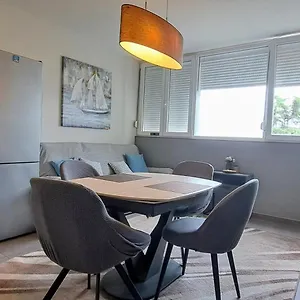 Zara- Zd Apartment